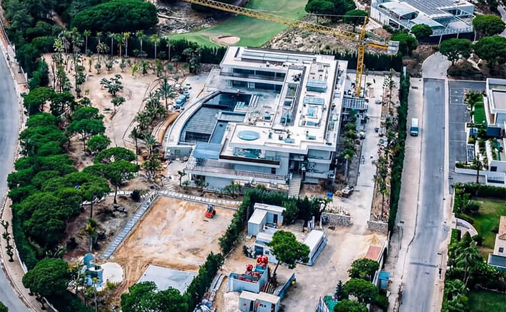 كريستيانو رونالدو يبني أغلى منزل في البرتغال